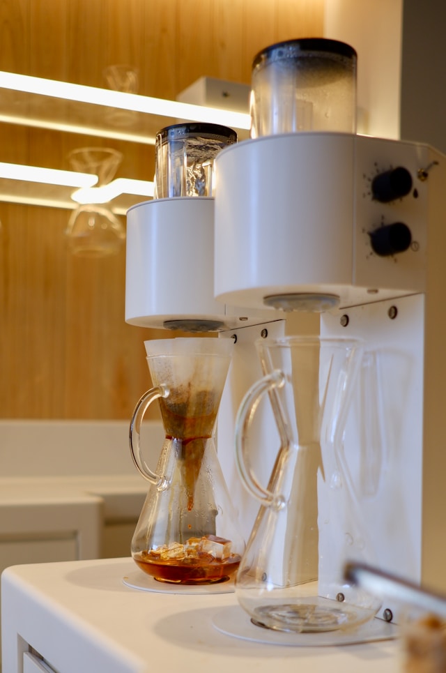 A QUIET CUP IN KYOTO: THE CAFÉ WORTH TRAVELING FOR THIS HOLIDAY SEASON